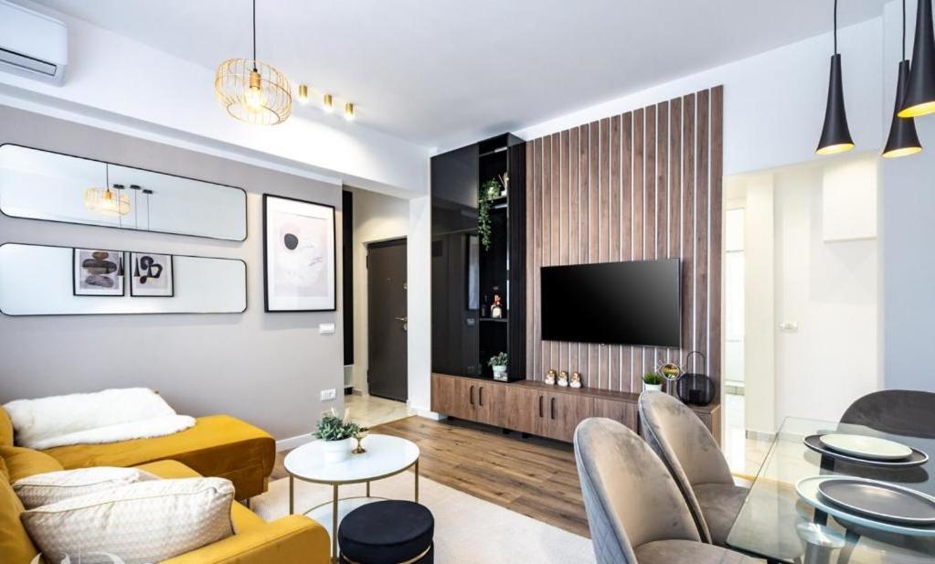 Majestic Apartament With View In Magheru Boekarest Buitenkant foto