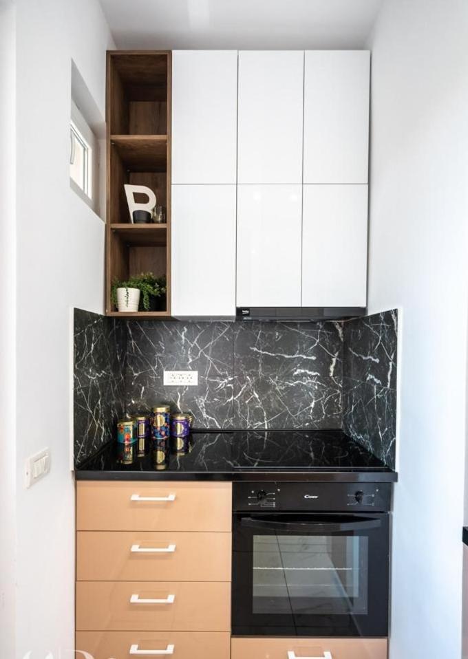 Majestic Apartament With View In Magheru Boekarest Buitenkant foto